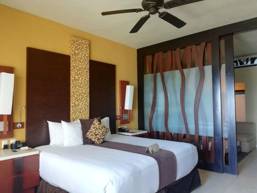Generations Riviera Maya Family Resort Catamaran, Water Park & More Inclusive Puerto Morelos Εξωτερικό φωτογραφία